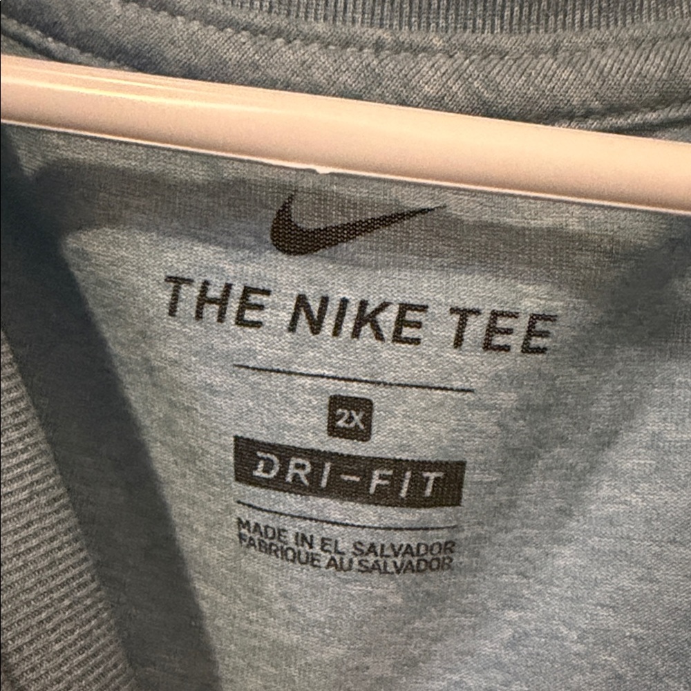 Nike Women's Light Blue Tank Top - Picture 2 of 3